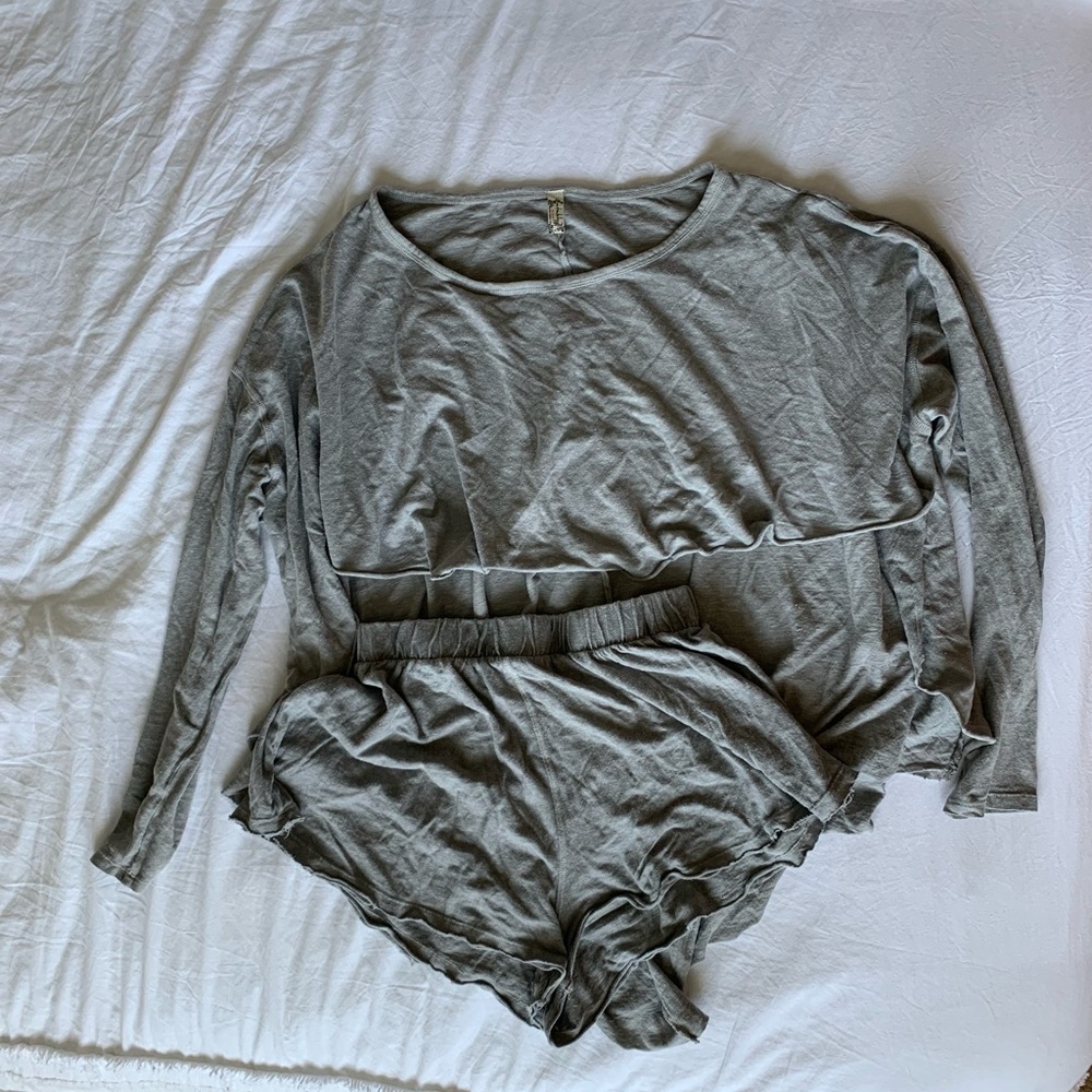 Free People Gray Washed Cropped Lounge Top and Shorts Set - Picture 5 of 12